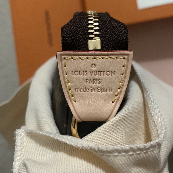 New💫 Louis Vuitton MINI POCHETTE ACCESSOIRES - Picture 5 of 9